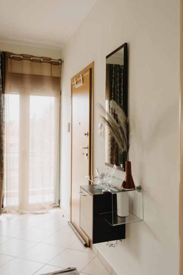 Dimsim Home-σπίτι με όνομα Apartment
